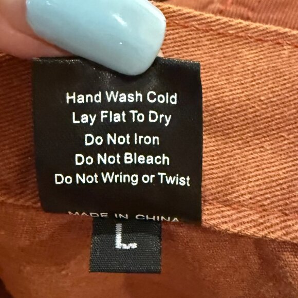 POL Distressed Cropped Pants in Rust - Picture 9 of 10